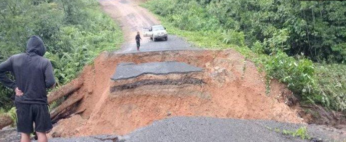 Jalan Poros Tanjung Selor-Peso Bulungan Putus, Imbas Banjir dan Longsor